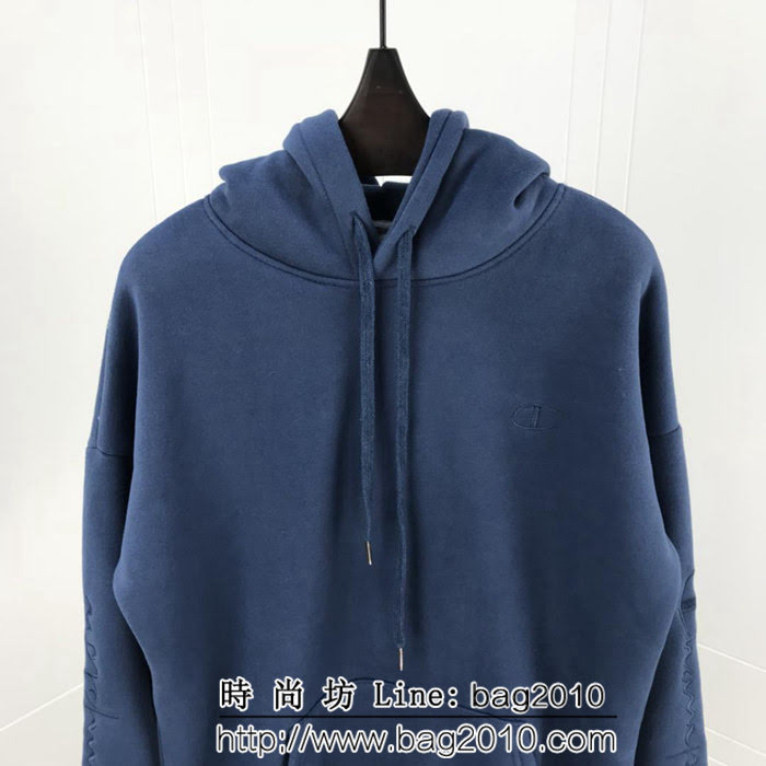 CHAMPION日版冠軍 爆款 手臂刺繡 磨毛抓絨 灰霾藍連帽衛衣 情侶款 ydi1379